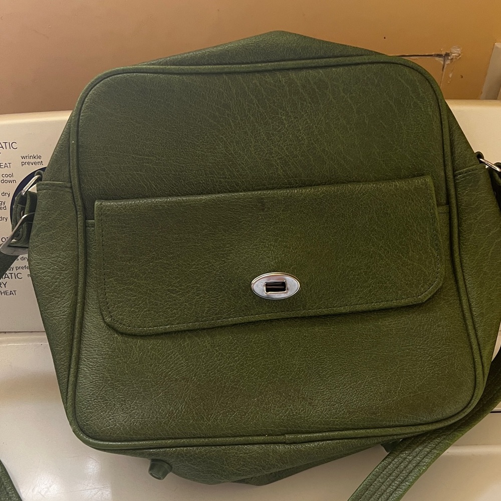 Medium Size Green Leather Shoulder Bag VINTAGE